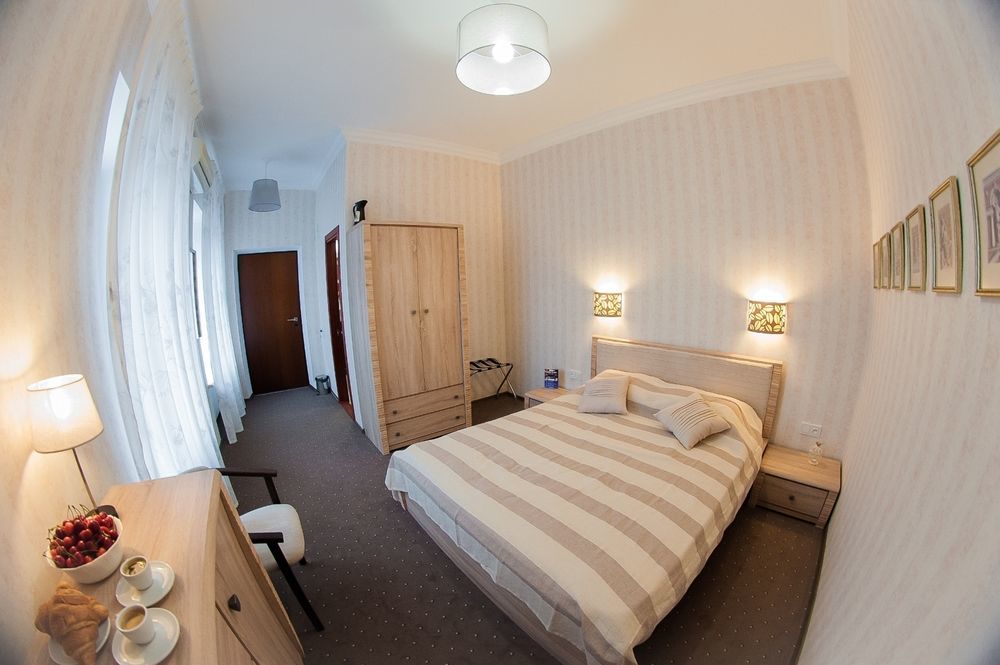 Noname Hotel Odessa エクステリア 写真