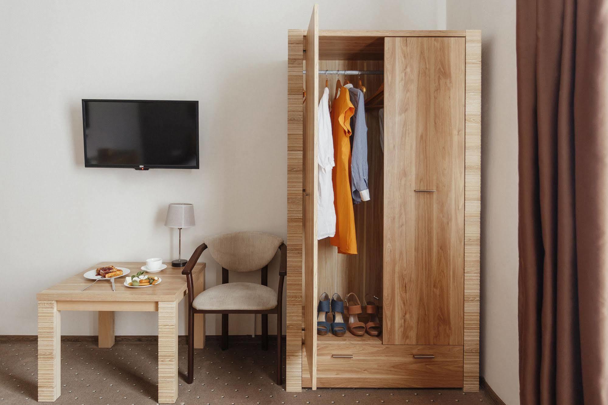 Noname Hotel Odessa エクステリア 写真