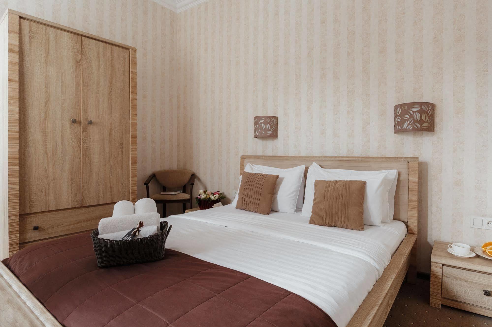 Noname Hotel Odessa エクステリア 写真